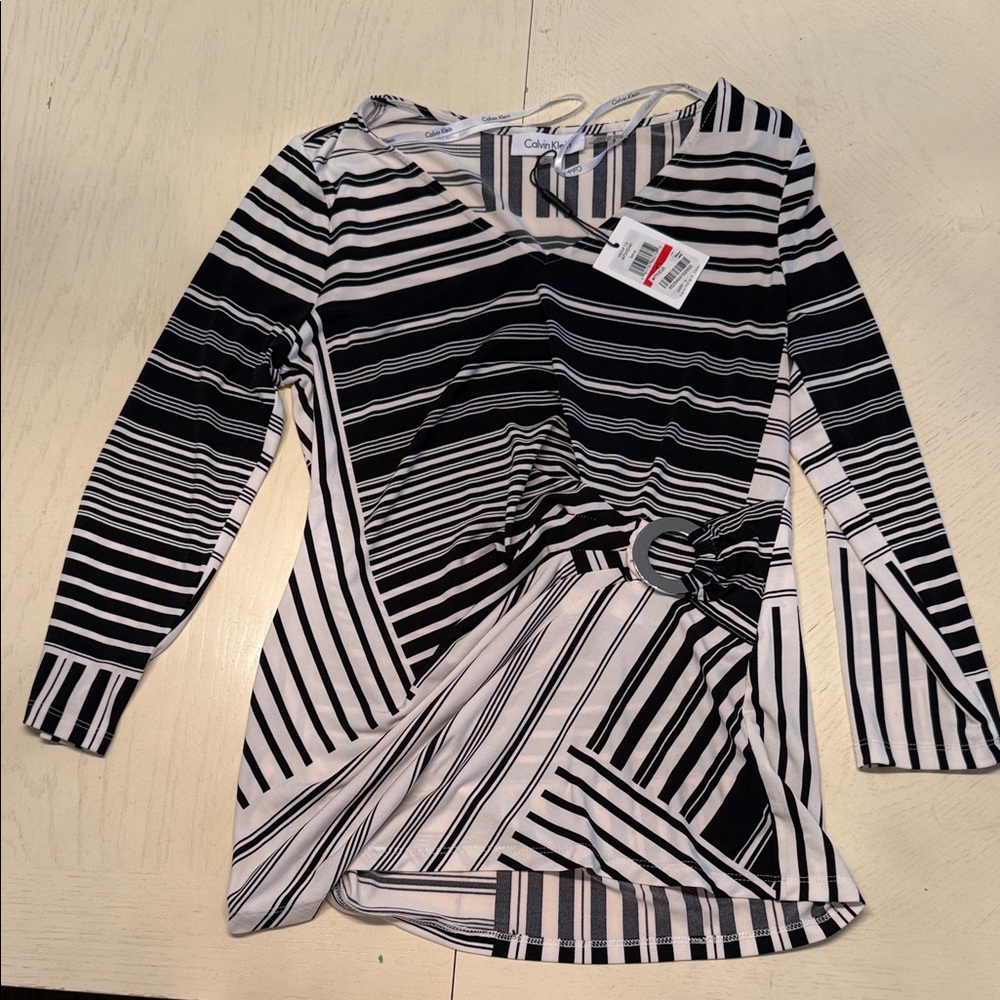 Calvin Klein Black and White Geometric Long Sleeve Top
